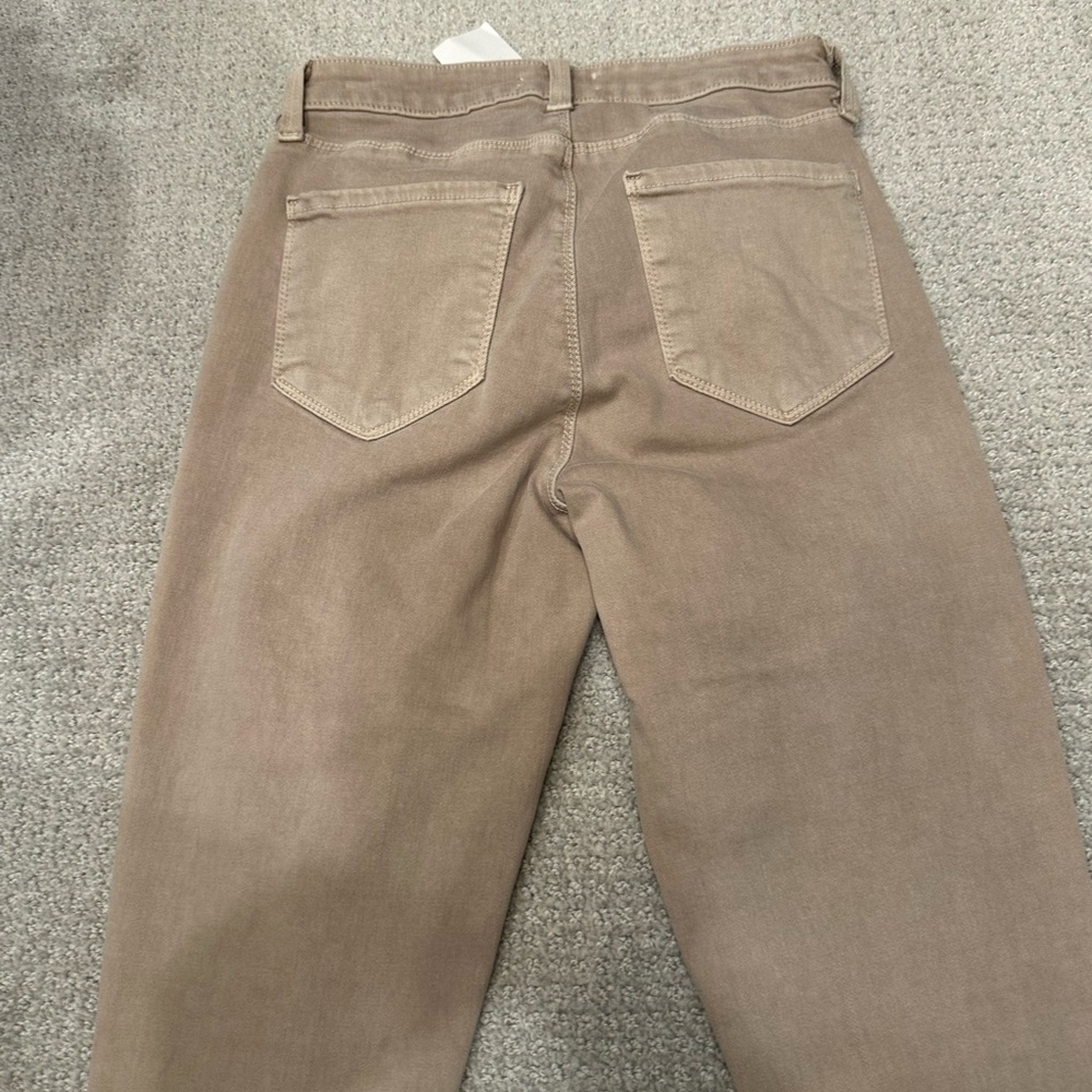 L’AGENCE NWT!!
Margot style 
color: bisc